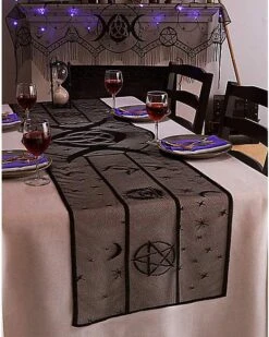 Pentagram Table Runner -Forum Novelties Shop 01540228 b
